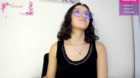 Snapshot of its__angelica_ chatting on 3, 3, 2025 Angelica online show from 3, 3, 2025