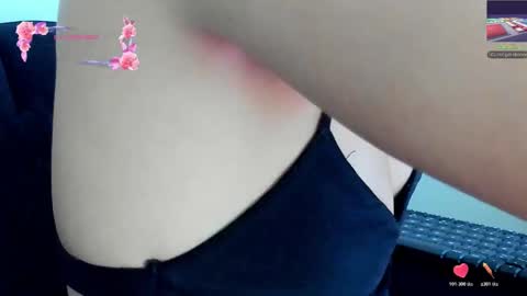 Snapshot of its__angelica_ chatting on 25, 11, 2025 Angelica online show from 25, 11, 2025