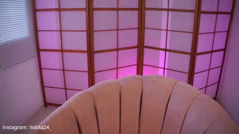 Snapshot of its_lola chatting on 8, 1, 2025 online show from 8, 1, 2025