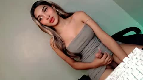 Bella online show from 14, 1, 2025
