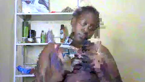 Snapshot of its_sweet chatting on 4, 3, 2025 BigAss horny online show from 4, 3, 2025