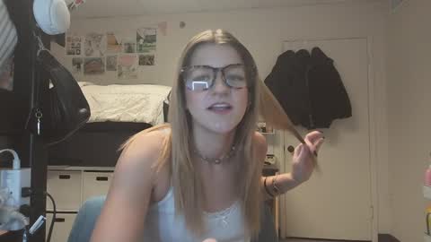 Alex Love online show from 4, 2, 2025