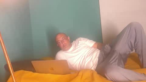 Snapshot of itsanexperiment chatting on 12, 3, 2026 itsanexperiment online show from 12, 3, 2026