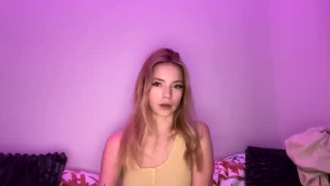 Snapshot of itsdanirose chatting on 19, 5, 2026 Danielle Rose online show from 19, 5, 2026