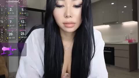 Snapshot of itsdevilcat chatting on 30, 10, 2025 Queen Liya online show from 30, 10, 2025