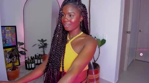 Snapshot of itslau_ chatting on 18, 2, 2025 lau online show from 18, 2, 2025