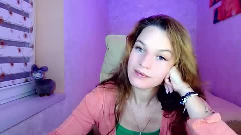 Snapshot of itslunaday chatting on 29, 9, 2025 itslunaday online show from 29, 9, 2025