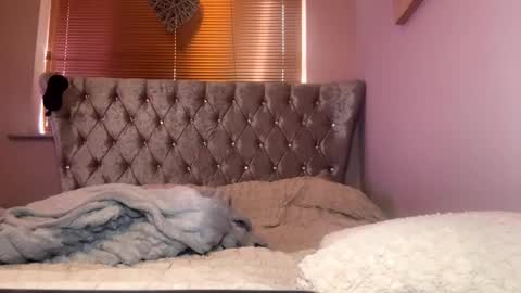 Lola online show from 23, 12, 2024