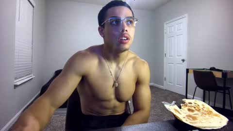 Snapshot of itstarzan chatting on 18, 12, 2024 TARZAN online show from 18, 12, 2024