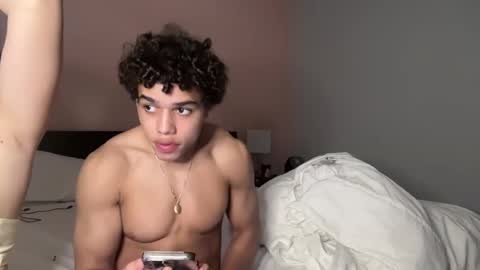 Snapshot of itstarzan chatting on 16, 12, 2025 TARZAN online show from 16, 12, 2025