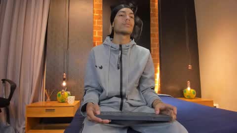 itszairen online show from 9, 2, 2026