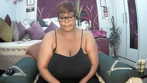 Snapshot of itumeleng74 chatting on 24, 2, 2025 itumeleng74 online show from 24, 2, 2025