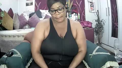 Snapshot of itumeleng74 chatting on 25, 2, 2025 itumeleng74 online show from 25, 2, 2025