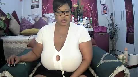 Snapshot of itumeleng74 chatting on 3, 3, 2025 itumeleng74 online show from 3, 3, 2025