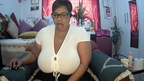 Snapshot of itumeleng74 chatting on 3, 3, 2025 itumeleng74 online show from 3, 3, 2025