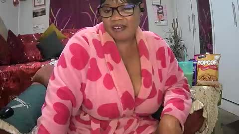 Snapshot of itumeleng74 chatting on 4, 10, 2025 itumeleng74 online show from 4, 10, 2025