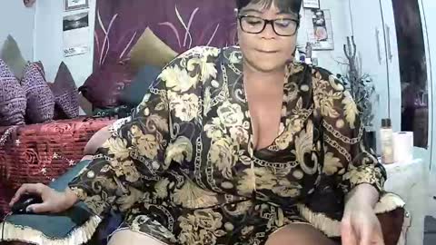 Snapshot of itumeleng74 chatting on 2, 11, 2025 itumeleng74 online show from 2, 11, 2025