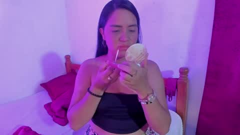 ivannaa18 online show from 25, 5, 2026