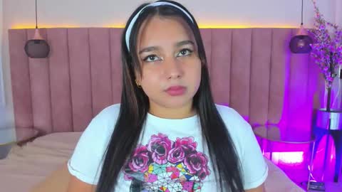 Snapshot of ivannaavega chatting on 17, 10, 2025 Ivanna online show from 17, 10, 2025