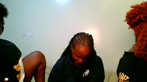 Snapshot of ivory_mae chatting on 7, 8, 2026 ivory_mae online show from 7, 8, 2026