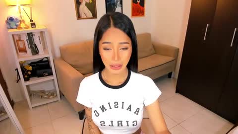 kirstenelsie online show from 25, 2, 2025