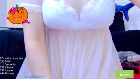 Snapshot of ivorydreams chatting on 8, 11, 2025 Ivory online show from 8, 11, 2025