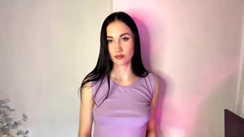 Snapshot of ivoryhochstine chatting on 5, 12, 2025 Nika online show from 5, 12, 2025