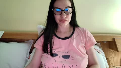 Snapshot of ivoryorchid chatting on 22, 12, 2024 Ivory online show from 22, 12, 2024