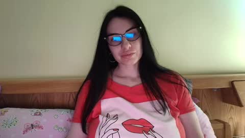 Snapshot of ivoryorchid chatting on 6, 3, 2025 Ivory online show from 6, 3, 2025