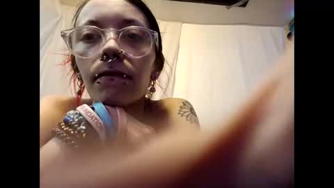 ivorytrixx online show from 16, 12, 2025