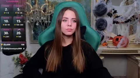 ivorywood_ online show from 31, 10, 2025