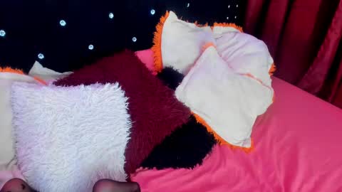 Snapshot of ivy__taylorr chatting on 2, 3, 2025 Diana Rojas online show from 2, 3, 2025