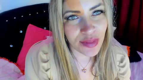 Snapshot of ivy__taylorr chatting on 9, 3, 2025 Diana Rojas online show from 9, 3, 2025