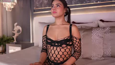 ivyellis online show from 23, 3, 2026