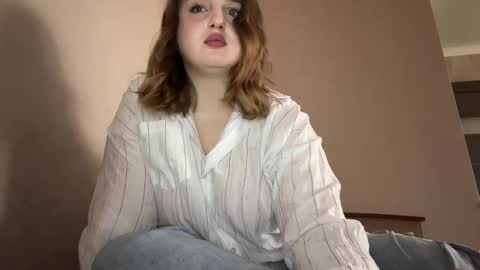 Snapshot of ivyglimpse chatting on 12, 9, 2025 ivyglimpse online show from 12, 9, 2025