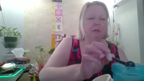 Snapshot of ivyjane3522 chatting on 9, 4, 2026 ivyjane3522 online show from 9, 4, 2026