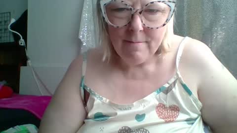 Snapshot of ivyjane3522 chatting on 21, 5, 2026 ivyjane3522 online show from 21, 5, 2026