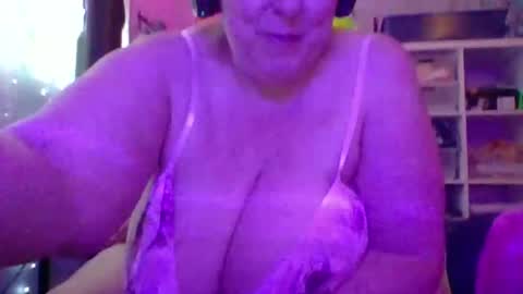 Snapshot of ivyjane3522 chatting on 2, 6, 2026 ivyjane3522 online show from 2, 6, 2026