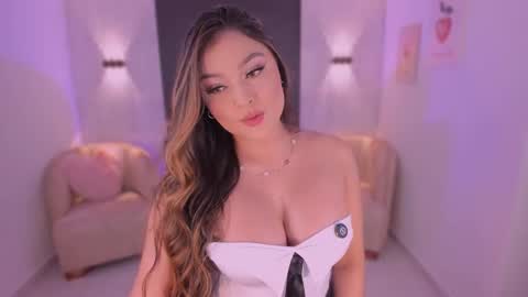 Snapshot of ivyjonesx chatting on 5, 12, 2025 Ivy online show from 5, 12, 2025