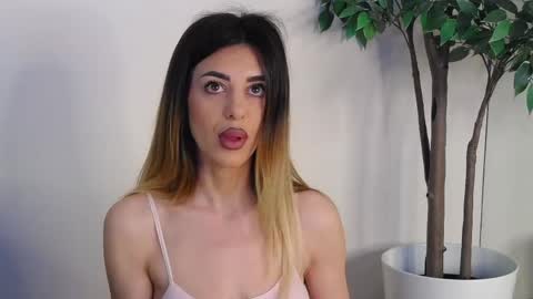 IvyLustt online show from 25, 5, 2026
