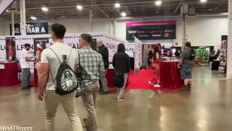 Snapshot of ivyminxxx chatting on 8, 12, 2024 Ivy Minxxx online show from 8, 12, 2024