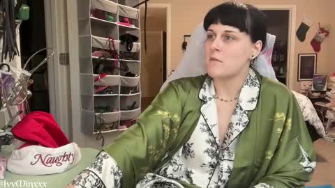 Snapshot of ivyminxxx chatting on 25, 12, 2024 Ivy Minxxx online show from 25, 12, 2024