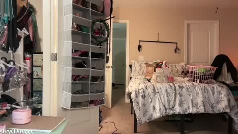 Snapshot of ivyminxxx chatting on 11, 1, 2025 Ivy Minxxx online show from 11, 1, 2025