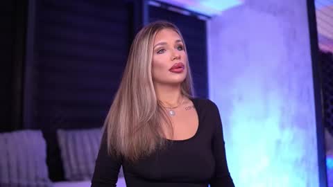 IvyRowa online show from 27, 2, 2025