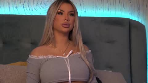 Snapshot of ivyrubens chatting on 7, 1, 2025 Ivy online show from 7, 1, 2025