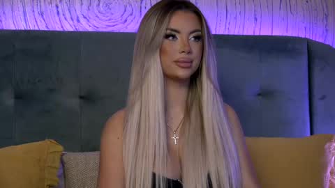 Snapshot of ivyrubens chatting on 4, 3, 2025 Ivy online show from 4, 3, 2025