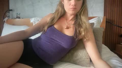 ivysagex online show from 22, 5, 2026