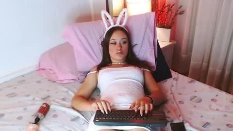 Snapshot of ivyy_crystal chatting on 17, 12, 2024 Ivy online show from 17, 12, 2024