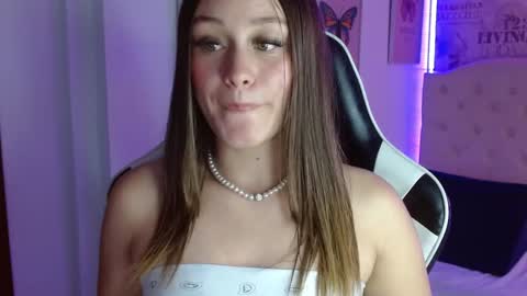 Snapshot of ivyy_crystal chatting on 5, 2, 2025 Ivy online show from 5, 2, 2025