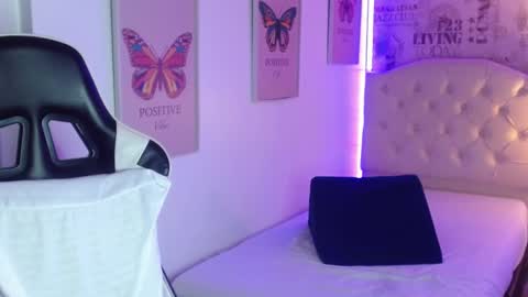 Snapshot of ivyy_crystal chatting on 14, 2, 2025 Ivy online show from 14, 2, 2025